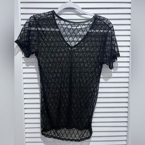 Men’s Medium V-Neck Fishnet Shirt